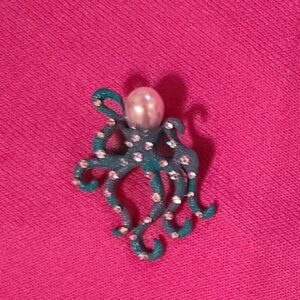 Jill Wine-Banks Instagram - The tentacles of the law are enclosing #Trump. Join me and #JillsPin on @aliciaonmsnbc @aliciamenendezxo on #MSNBC at 6 CT. Also with #juancastro and #davidjolly
