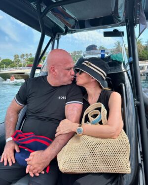 Jill Zarin Instagram - Just landed from Barcelona. Ally and Jordan went to NYC and we came back to Boca. What a whirlwind week and so many exciting times ahead. I just have to take it one day at a time. First we go see Bossi and make out with her for a while! Then over to parents. My aunt Gloria had a fall and she turns 99 Thursday! So I will go tomorrow and bring her food and everything she needs to get her home. A lot of exciting projects we are in the middle of and can’t wait to share all of them when ready! Thank you again for all of you ❤️❤️❤️ and DMs to Ally and me. We really felt the love from all of you. You met her when she was 13! Now 30! Where did the time
Fly???