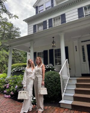 Jill Zarin Instagram - Hamptons Housewives or Long Island Ladies @mrsjillzarin I adore you and our catch ups, we could talk for hours and always have 10 conversations going at once. You are one of kind, and us showing up in our matching “Beton” Birkins was just 🤣👌 @michaelcostefr your favourite summer color. Missed you @allyshapiro