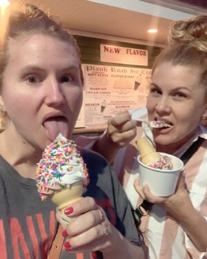 Jillian Bell Instagram - 🍦 S•U•M•M•E•R 🍦