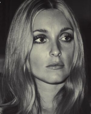Jillian Warry Barberie Instagram - Some of my favorite pics of #SharonTate as we celebrate her life tmrw on the Joyride. It was 55 years ago August 9 (Friday) the ultimate nightmare happened. Sharon would be 81. Her sister Debra Tate has been in a parole hearing all day today (yes, they still try to get out and some do like Leslie Van Houten) why should decent people have to continue to relive this tragedy 55 years later? Tmrw I’ll be sharing some inside stories about the making of Once Upon A Time In Hollywood and other insights into Sharon’s world through the eyes of her sister. Deb has given me permission to share some of these stories with you. The picture hanging in the photo is a massive piece of art gifted to me by Deb. It was the cover of her beautiful coffee table book  Recollections. I’ll also be sharing some of Sharon’s personal items and talking about the auction that I helped curate of her life. Time to celebrate these young beautiful people and also talk about the events of that night and where we are today in the case. Yes it continues………… #sharontate #anniversary #mansonmurders #55years #celebrationoflife 💛