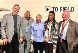 Jim Brown Instagram - I’ve been blessed to have so many beautiful friends around this game we love. #anygivensunday #clevelandbrowns