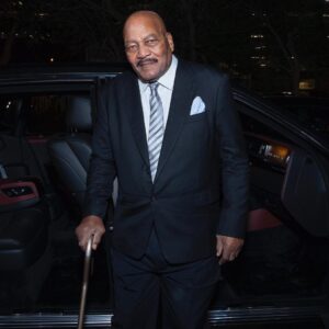 Jim Brown Instagram - Thank you to everyone who joined @mrs.moniquebrown and I for the 6th annual Legends of Football dinner, hosted by @hauteliving to benefit my @american32 program.