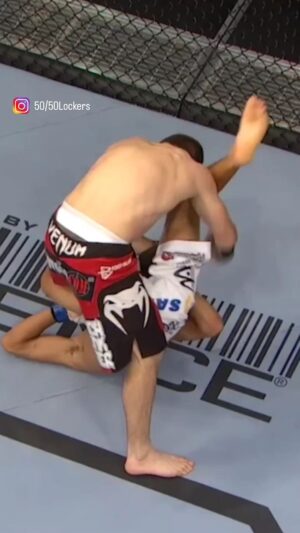 Jim Miller Instagram - JIM MILLER VS CHARLES OLIVEIRA
UFC 124 !!! Toehold to kneebar 
#ufc #jimmiller #charlesoliveira #ufc124 #mma #leglocks #kneebar #bjjlife #bjj #jiujitsu #brazilianjiujitsu 
#jiujitsulifestyle #sambo #bjj4ever 
@jimmiller_155
@5050Lockers 😈