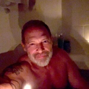Jim Newman Instagram - Get some rest and relaxation wherever you can find it. Even if it’s in a friends bathtub while they’re away on vacation. Thank God some of my good friends got out of showbiz and got their doctorate and did well for themselves and invite their actor friends to stay heheh