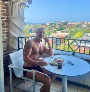 Jim Newman Instagram - This is where I have breakfast. It does not suck. :) #breakfastclub #balcony #dc #goodlife😎