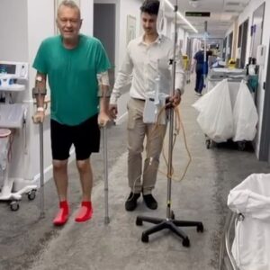 Jimmy Barnes Instagram - It’s not like me to walk very fast is it? I heard mention of stairs tomorrow. Next level rehab begins and I’m up for it.

@chris.kadamani