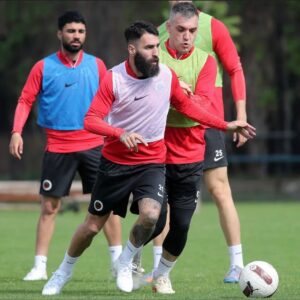 Jimmy Durmaz Instagram - ⚽️❤️
