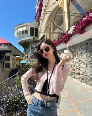 Jin Se-yeon Instagram - 짱짱 오랜만🎈