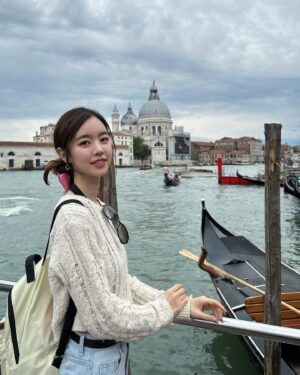 Jin Se-yeon Instagram - 짱짱 오랜만🎈