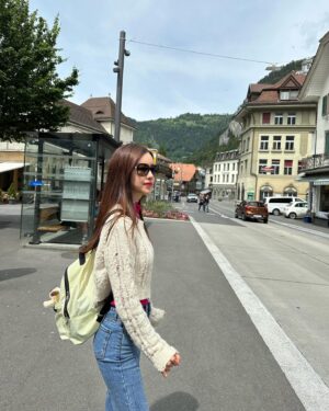 Jin Se-yeon Instagram - 짱짱 오랜만🎈