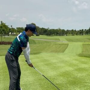 Jiravich Pongpaijit Instagram - มาที่นี่ครั้งที่ 3 break score ดีที่สุดได้แล้ว เรียนกับ @par88_golfclub พัฒนาขึ้นอีกระดับจริงๆ ☺️🙌🏻💯🥰 
#robinswoodgolfclub  #par88golfacademy