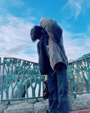 Jisung Instagram - 가족하고 여행. ☺️☺️☺️☺️

추억들은 점점 사라지고 
그 자리에서 새로운 추억들이 생겨난다

#여행 #힐링 #아직_많다