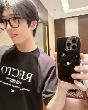 Jisung Instagram - 😎🤓🥸

좀 오바한거 같기도하고..zzzz