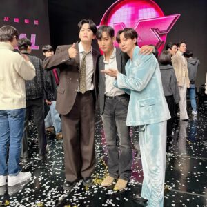 Jo Jung-shik Instagram - 여름부터 뜨겁게 달려왔던 [초대형노래방서바이벌VS] 프리랜서 핏덩이를 MC로 선택해 주셔서 고맙습니다🙌🔥 우승자 종민이 축하하고 꼭 시즌2로 만나요오😎 #mnet #초대형노래방서바이벌vs