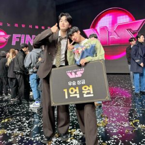 Jo Jung-shik Instagram - 여름부터 뜨겁게 달려왔던 [초대형노래방서바이벌VS] 프리랜서 핏덩이를 MC로 선택해 주셔서 고맙습니다🙌🔥 우승자 종민이 축하하고 꼭 시즌2로 만나요오😎 #mnet #초대형노래방서바이벌vs