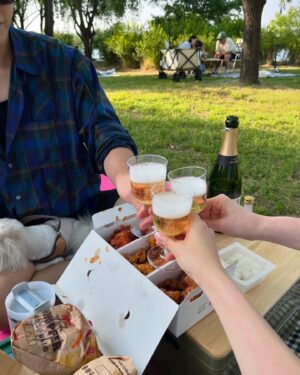 Jo Jung-shik Instagram - 피크닉 부르는 날씨🍾🥂 #선유공원근처어디쯤