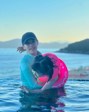 Jo Yoon-hee Instagram - summer vacation 👙