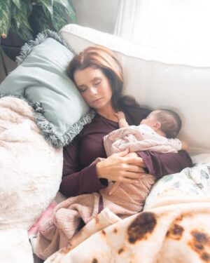 JoAnna Garcia Instagram - FAMILY 💕 1. First time holding my new neice, Baby Lio! 2. First poop on Uncle Nuts. 3. First nap with my new bestie 4. & 5. First hang with First Cousins 6. NOT the first time micromanaging @yourboyswish 🤣