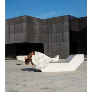 Joana de Verona Instagram - Joana de Verona é uma das atrizes mais importantes da sua geração e também tem vindo a sobressair noutras áreas, nomeadamente enquanto realizadora e criadora a nível das artes performativas. 

"A dança assume um papel muito importante na minha vida, a criação de objetos performativos e instalações, trabalhos ligados ao movimento, à pesquisa e aprofundamento da dança têm sido importantes. Estudo e pratico dança desde criança, e é, sim, uma grande paixão. Também já dei formação ligada ao movimento
e ao acompanhamento de processos criativos em performance. Espero poder continuar a criar não apenas como intérprete mas também como criadora
e realizadora".

Pode ler esta entrevista na A MAGAZINE 10, por @susanajacobetty e com fotografia de @joaobettencourtbacelar em vários locais icónicos 
de Guimarães. A maquilhagem é de @lucilialaramakeup 
e os cabelos de @brunobessacruz 

De Portugal para o Mundo 
amagazinept.org

***

Joana of Verona is one of the most important actresses of her generation and has also stood out in other areas, namely as a director and creator in the performing arts.

"Dance plays a very important role in my life, the creation of performative objects and installations, works linked to movement, research and deepening of dance have been important. I study and practice dance since I was a child, and it is, yes, a great passion I have also provided training linked to the movement. and monitoring creative processes in performance. I hope I can continue to create not just as a performer but also as a creator and director". 

You can read this interview in A MAGAZINE 10, by @susanajacobetty and with photography by @joaobettencourtbacelar in several iconic locations of Guimarães. The makeup is by @lucilialaramakeup and @brunobessacruz's hair 

From Portugal to the World 
amagazinept.org

#amagazinept
#amagazine_pt
#joanadeverona 
#guimaraes 
#entrepreneurlifestyle 
#dance
#atriz 
#entrevista