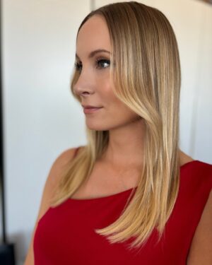 Joanne Froggatt Instagram - @jofroggatt presenting the Best Animation - 12 and Over award with Tobie Donovan at the #IntoFilmAwards 2024.
Makeup and skin prep @nathalieeleni_beauty using @rarebeauty Makeup and @sensaibeauty skincare.
Hair @naradkutowaroo 
Styling @abisoye_o 
@personalpruk 
@nikeen_p & @dyla.bridal
@jessica_mccormack
@louboutinworld

#makeup #naturalmakeup #glowingskin #sleekhair #reddress #joannefroggatt #skinglow #london #beauty #film