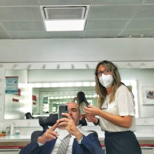 João Moleira Instagram - Digam bom dia à Carla, a pessoa que me tira as olheiras a esta hora. Até já!