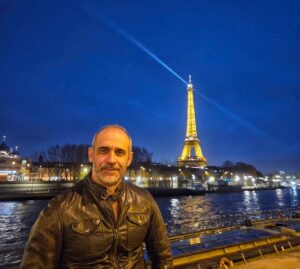 João Moleira Instagram - Não se deixem enganar pela foto. Já estou de volta. #parisesttoujoursunebonneidée #paris #toureiffel