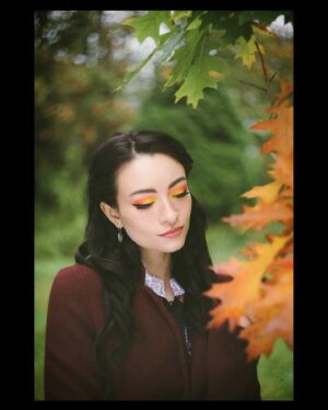 Jodelle Ferland Instagram - hello, i’m still alive haha just been taking a lil social media break (: happy new year everyone xx
📷 by @jeremy_ferland_photography 
hair & makeup by me using @morphebrushes eyeshadow palette