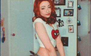 Jodelle Ferland Instagram - mary jane❤️🕷
.
.
.
#maryjanewatson #mj #mjcosplay #maryjanecosplay #spiderman #spidermancosplay #marvel #marvelcomics #marvelcosplay #cosplayer #theamazingspiderman  #weekendwigs #ttdeye