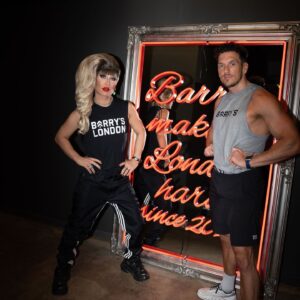 Jodie Harsh Instagram - BARRY’S X JODIE HARSH!!

Celebrate HIIT ME UP in class this Friday with my music! 

Book your spot: 
12:30 Central 
12:45 Canary Wharf 
17:30 Liverpool
18:40 SW1 
18:40 Manchester 

Join class to secure guest list entry to FEEL IT before 23:59 on 16 Aug (valid for first 50 guests)!! 👄

We did a special @barrysuk class for my mates last week to preview my single HIT ME UP in the home of HIIT and….🪩🥵