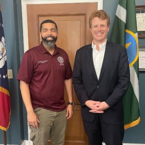 Joe Kennedy III Instagram - Traveled through Mississippi last week with @groundworkproj and met so many community leaders doing the important work on the ground. Thank you for having me.