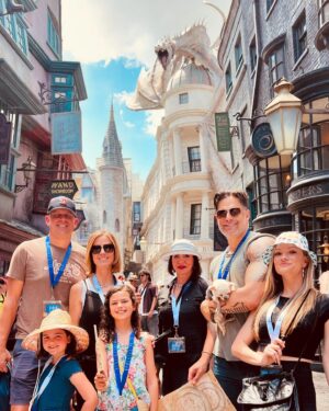 Joe Manganiello Instagram - UNIVERSAL STUDIOS ORLANDO

There are some serious Harry Potter super fans in this family. Thanks to NBC for an awesome day at the park…