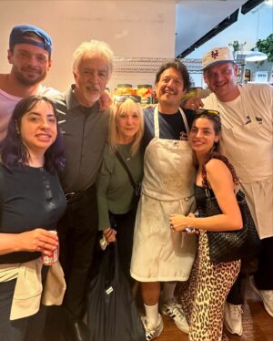 Joe Mantegna Instagram - An unforgettable reunion welcoming some of my Chicago family to LA. My dear friends, the Zuccheros, brought over the legendary ‘Mr. Beef’ and joined forces with @unclepauliesdeli. I’m so proud of Chris for running with the torch his father Joe passed down, he would be so proud. It’s no surprise my favorite Italian beef stand became the impetus for the highest Emmy nominated show @thebearfx. If you’re ever in Chicago, be sure to stop by @mr.beefchicago and tell them I sent you. You won’t regret it. 🥩 👑