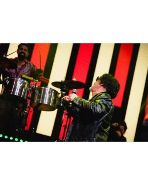 Joe Vasconcellos Instagram - Tremenda noche de “Locura y Pasión”… Tremenda hinchada, casita llena de gente feliz!!😊…. Gracias @santaferia por tan bonito momento🙏❤️… Y larga vida al Huracán Bailable!!🔥☄️

Joe

Teatro Caupolicán, 14 de agosto 2024.

📸 @benja.monrroy