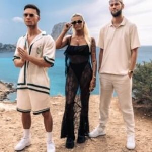 Joel Corry Instagram - ☁️ HIGHER out 23rd August ☁️ @joelcorry @sacha_sings