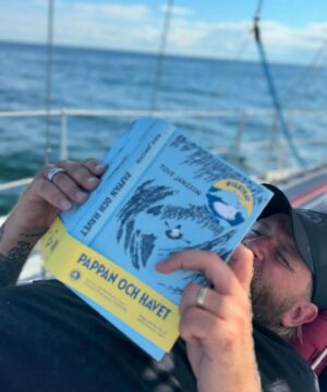 Joel Harkimo Instagram - Purjehdusreissu lähestyy kohta loppuaan. Kaikkea on mahtunut: kovaa keliä, pläkää, sadetta, aurinkoa, rakkaita, ystäviä ja tuttuja. Ja hauskaa on ollut joka päivä ❤️ onneksi on myös ehtinyt relata ja opetella venettä ⛵️