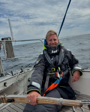 Joel Harkimo Instagram - Oli ihan mahtava purjehdusreissu! ⛵️ Tärkeintä oli että sain tutustua veneen kanssa. Fiilis on tosi hyvä ja tästä on hyvä jatkaa. Oon ollut himassa melkein viikon ja kädet syyhyää ja takaisin pinnaan 😂😂