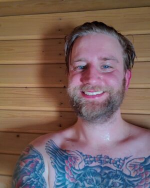 Joel Harkimo Instagram - Kaksi viikkoa yksin lapissa oli todella ainutlaatuinen kokemus. 🙏🏻 en tuu koskaan unohtamaan tätä settiä. Ulkoilin, saunoin, nukuin, luin ja olin itsekseni. Tästä tulee vielä paljon matskua tänne ☝🏻☝🏻