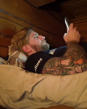 Joel Harkimo Instagram - Kaksi viikkoa yksin lapissa oli todella ainutlaatuinen kokemus. 🙏🏻 en tuu koskaan unohtamaan tätä settiä. Ulkoilin, saunoin, nukuin, luin ja olin itsekseni. Tästä tulee vielä paljon matskua tänne ☝🏻☝🏻