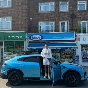 Joey Essex Instagram - Pull up ya socks and stand up tall 🪼💠🌐