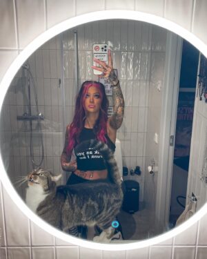 Johanna Ottosson Instagram - that’s my cat