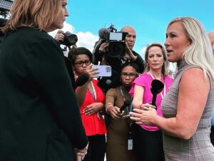 John Heilemann Instagram - The world has taken such a hard and vicious turn since Sunday, it feels like an eternity since @sho_thecircus dropped the first episode of the 2nd half of our 8th season ... covering the tumult around @speakermccarthy on Capitol Hill, in the @newyorkstateag trial of Donald Trump, and more. SWIPE LEFT: (1) @jennifer.palmieri @mmckinnon and me at @stretchpizzanyc; (2 & 3) coffee w/ Trump's former real-life Ray Donovan, @michaelcohen2.0; (4 & 5) JPalm getting the skinny on why McCarthy got dumped from Rep. Burchett and @repmtg; (6) Mkat gleaning historical wisdom from the ever-wise @beschlossdc1776; and (7) the Kat, his hat, and the @uscapitol. Catch this ep if you haven’t already, and then tune in on Sunday for our return to the campaign trail … as the presidential race is roiled by the most significant global crisis since Russia invaded Ukraine. 🎪🎥📺🇺🇸