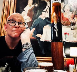 John Heilemann Instagram - Who'da thought we’d be kicking off S8 of @sho_thecircus the same way we kicked off S7: with me in Warsaw covering 🇺🇦 v 🇷🇺 (and drinking from the biggest beer stein in the known universe). Check my interview with @jakesullivan1976, @mmckinnon with @nicollewallace, and @jennifer.palmieri with @jimstavridis -- as we look back on "The Year of Living Dangerously" and what the future holds for Zelenskyy, Putin, and @potus in our season premiere at 8pm ET/PT tonight, only on @showtime. 🎪📺🇺🇸