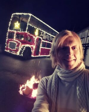John Kelly Instagram - I wish you are enjoying a peaceful first Advent! Not a candle, but a big and nice fire here, while we film our next video clip. Love, John. ❤

#johnkelly #advent #kellyfamily #thekellyfamily #kellybus