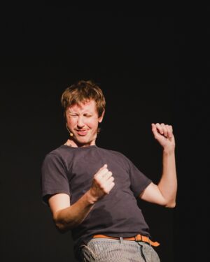 Johnny Pemberton Instagram - thank you new york city south of houston for coming to my show at the @sohoplayhousenyc 

thank you @enemypixels for the amazing pics