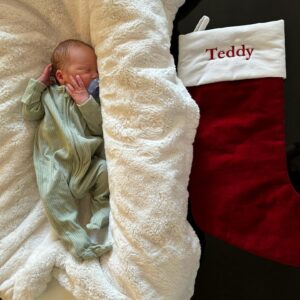 Jon Favreau Instagram - Edward Black Favreau aka TEDDY! joined us three weeks early on December 22nd, warranting my decision to order him a monogrammed stocking for Christmas “just in case” ! Big brothers Charlie and @leo_the_dood are settling into their roles nicely and like the Grinch, Jon and I learned our hearts can actually just double in size. 💙💙🎄🧸