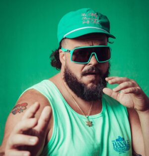 Jon Gabrus Instagram - Yo it’s the green machine 
gonna rock the town without being seen
📸:the best @selashiloni