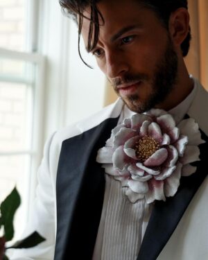 Jonathan Bailey Instagram - @loewe 🌸

@instagram @omega