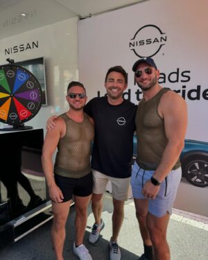 Jonathan Bennett Instagram - Market Days Moments with @nissanusa today in Chicago. So proud to be a #NissanPartner because in a year where a lot of others put Pride in the backseat, Nissan has continuously shown up for our LGBTQ  community, sponsoring events all year long, and truly showing yet again what it means to be #partnersofprogress. I had so much fun meeting you all today at our activation and at the Nissan Partners of Progress Stage. #Nissan #MarketDays