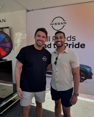 Jonathan Bennett Instagram - Market Days Moments with @nissanusa today in Chicago. So proud to be a #NissanPartner because in a year where a lot of others put Pride in the backseat, Nissan has continuously shown up for our LGBTQ  community, sponsoring events all year long, and truly showing yet again what it means to be #partnersofprogress. I had so much fun meeting you all today at our activation and at the Nissan Partners of Progress Stage. #Nissan #MarketDays